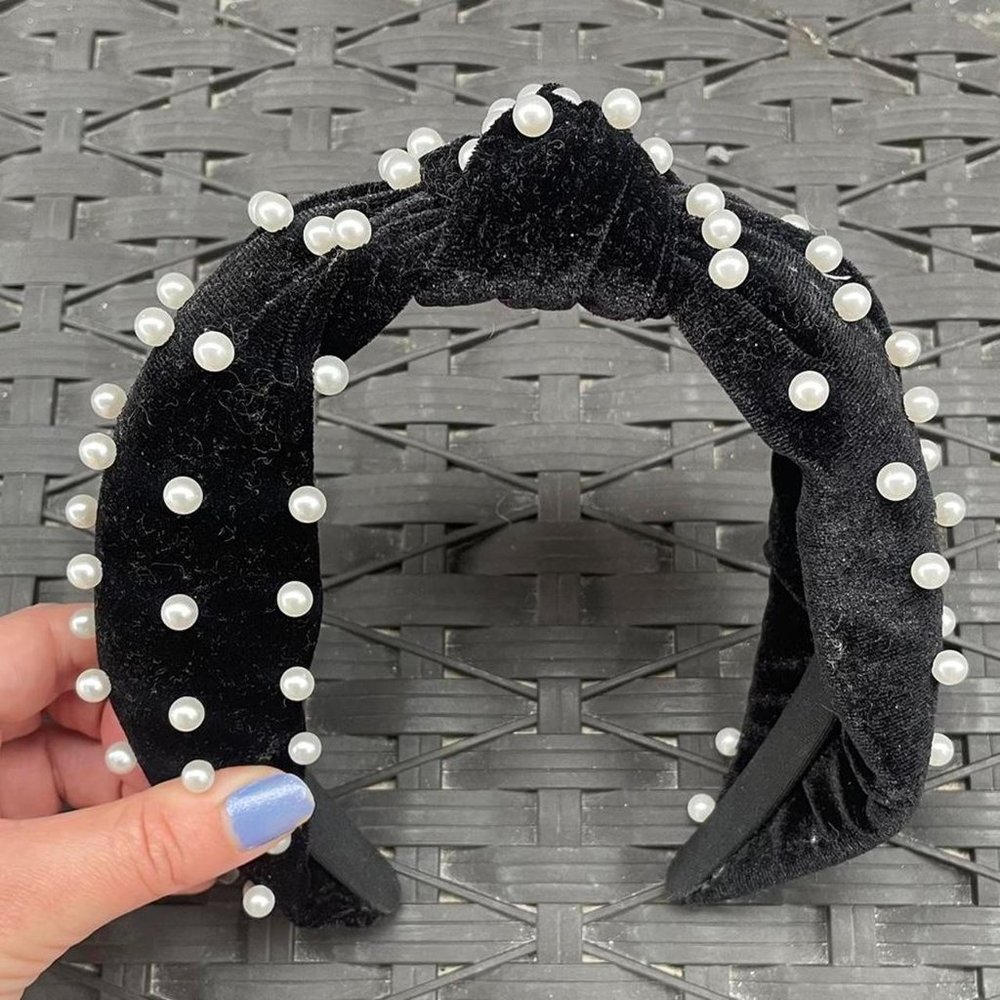 Black velvet with pearls headband